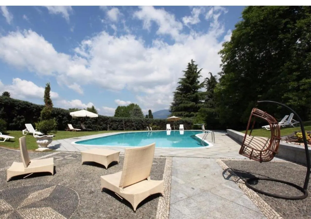 Villa Ghiringhelli Azzate 0*,