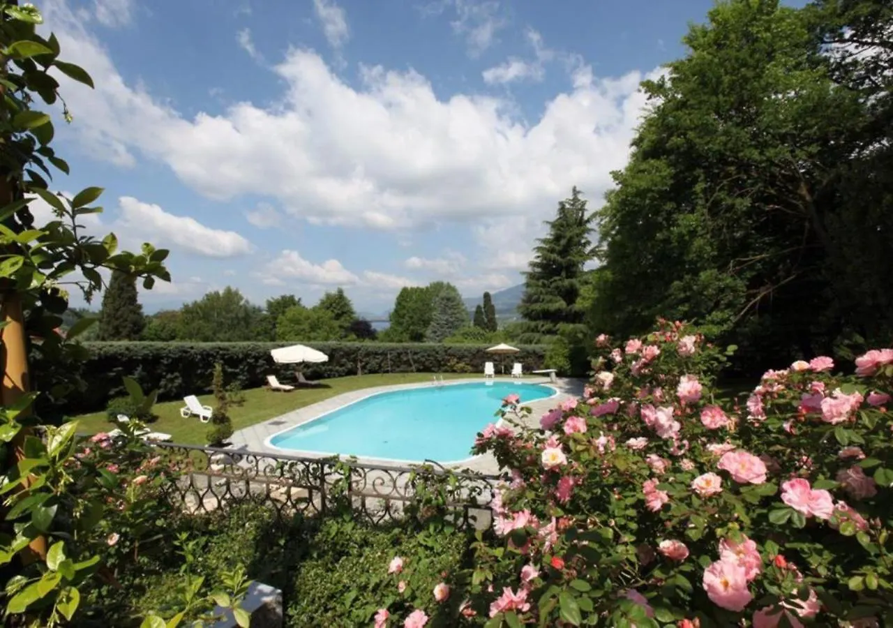 Villa Ghiringhelli Azzate Olaszország